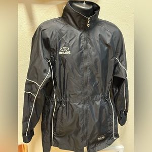 Kelme Soccer Performance XL Windbreaker Rain Jacket With Collapsible Hood